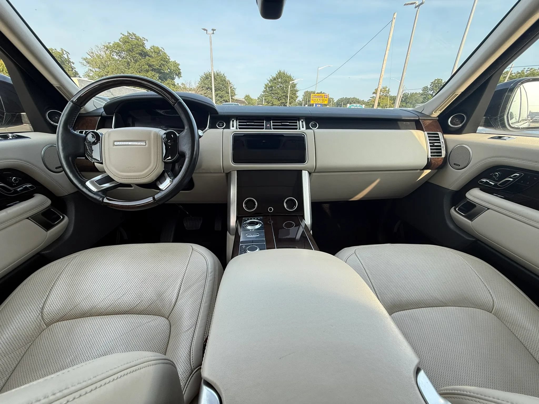 Used 2018 Land Rover Range Rover HSE AWD/4WD image 11