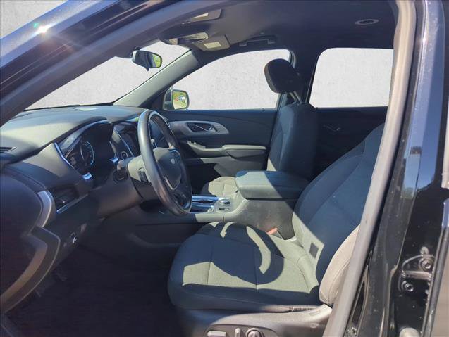 Used 2022 Chevrolet Traverse LT FWD image 16