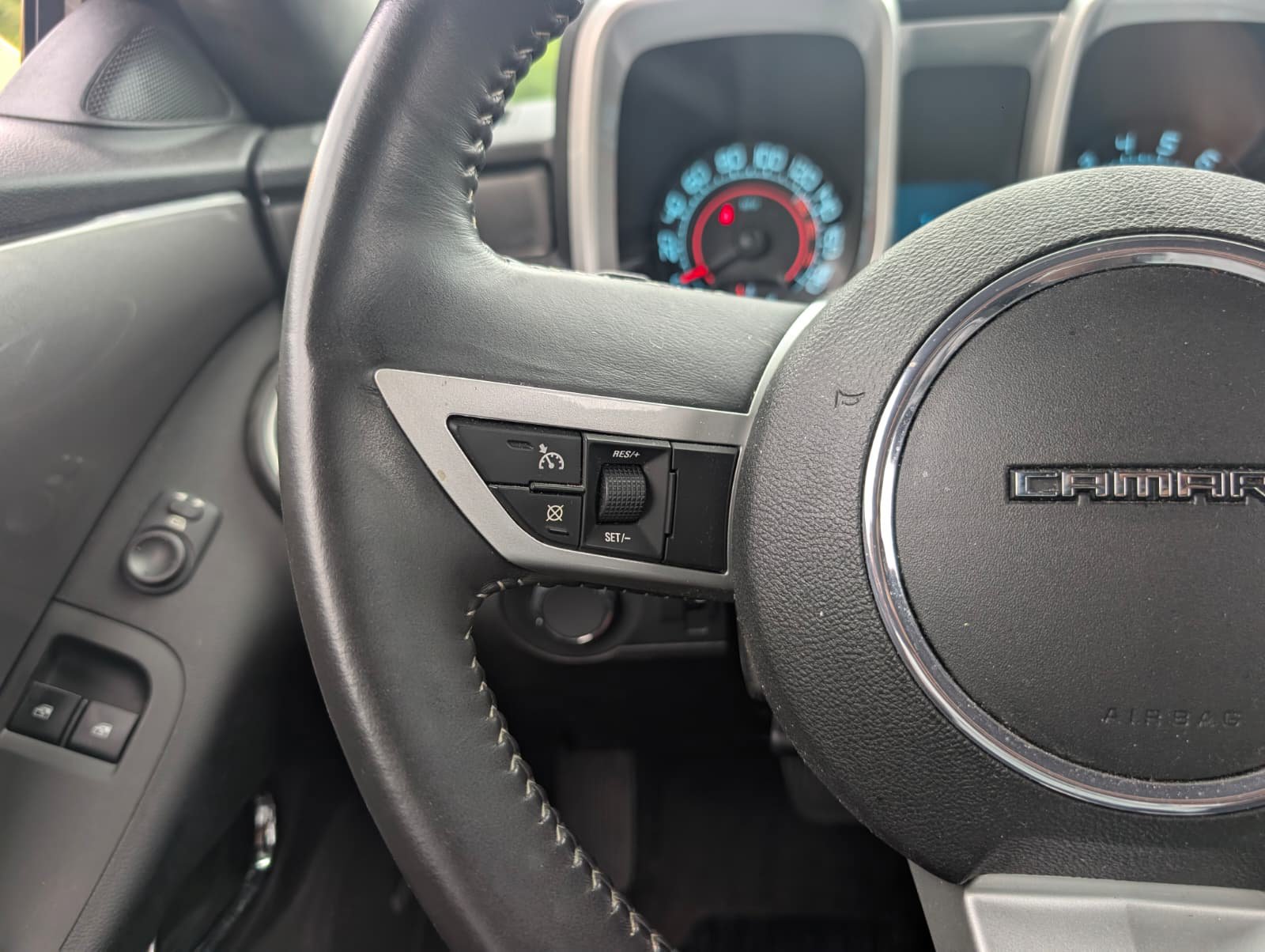 Used 2010 Chevrolet Camaro SS w/ RS Package RWD image 18