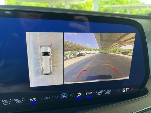 New 2025 Chevrolet Suburban High Country image 32