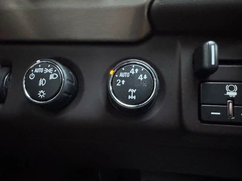 Used 2016 GMC Yukon Denali w/ Open Road Package image 30