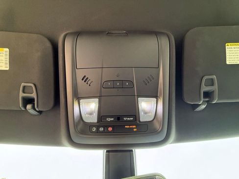 Used 2017 Cadillac XT5 FWD image 55