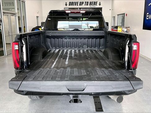 Used 2024 GMC Sierra 3500 Denali AWD/4WD image 30