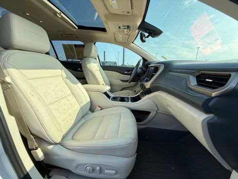 Used 2021 GMC Acadia Denali w/ Denali Technology Package FWD image 31