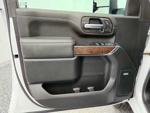 Used 2020 GMC Sierra 2500 Denali w/ Denali Ultimate Package image 11