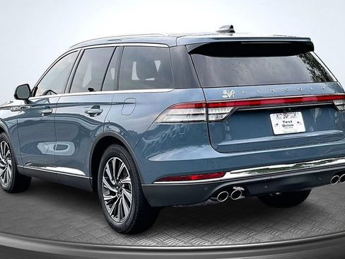 Used 2026 Lincoln Aviator 2WD image 5