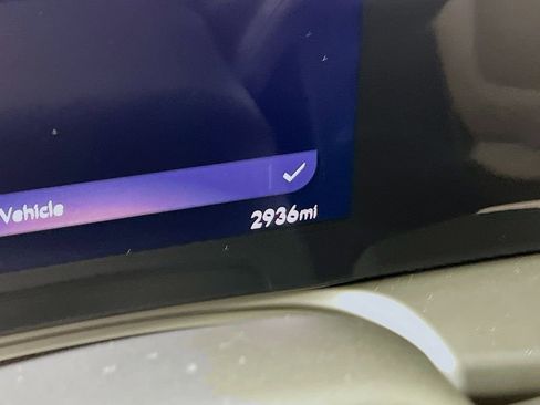 Used 2024 Buick Encore GX Avenir w/ Avenir Convenience Package image 11