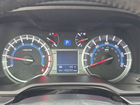 Used 2016 Toyota 4Runner SR5 w/ Convenience Package image 40