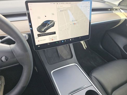 Used 2021 Tesla Model 3 Standard Range Plus image 29