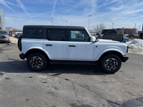 New 2026 Ford Bronco Outer Banks AWD/4WD image 2