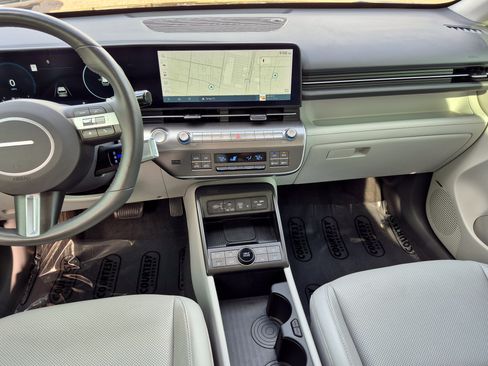 Used 2024 Hyundai Kona Limited FWD image 15