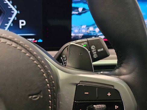 Used 2023 BMW X7 xDrive40i w/ M Sport Package image 12