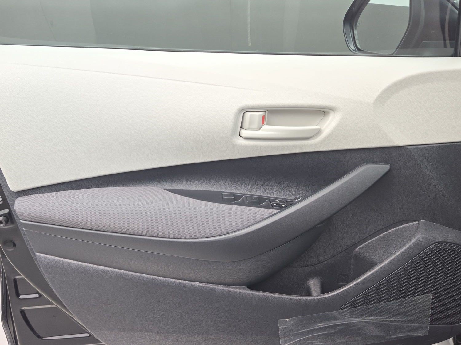 New 2027 Toyota Corolla LE FWD image 17