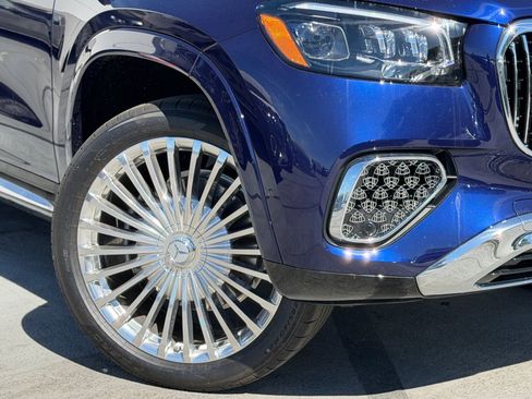 New 2026 Mercedes-Benz Maybach GLS 600 4MATIC image 4