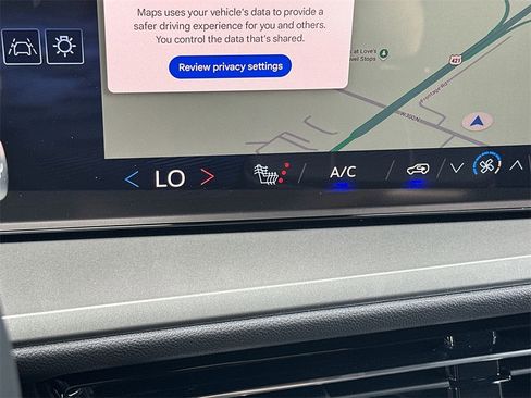 New 2025 Chevrolet Traverse LT w/ Sun and Wheel Package image 24