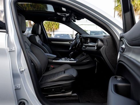 New 2025 Alfa Romeo Stelvio Sprint image 39