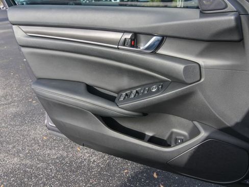 Used 2019 Honda Accord Sport image 13