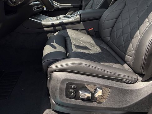 Used 2026 BMW X5 xDrive50e w/ Climate Comfort Package image 17