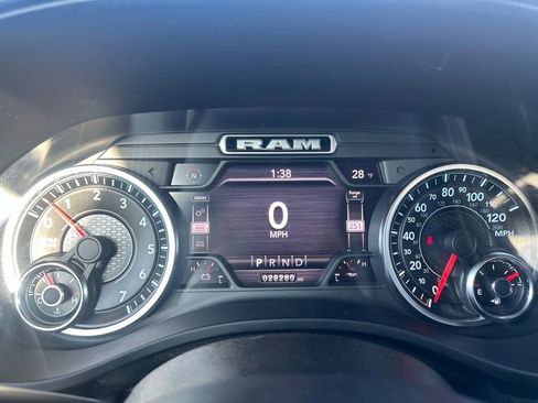 Used 2021 RAM 1500 Big Horn image 12