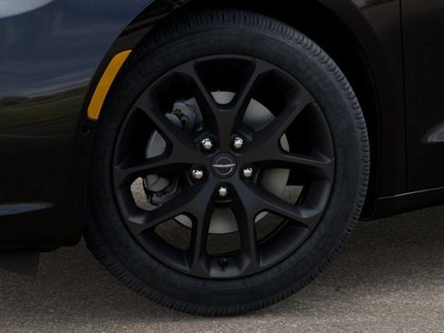 New 2026 Chrysler Pacifica Limited w/ S Appearance Package AWD/4WD image 8