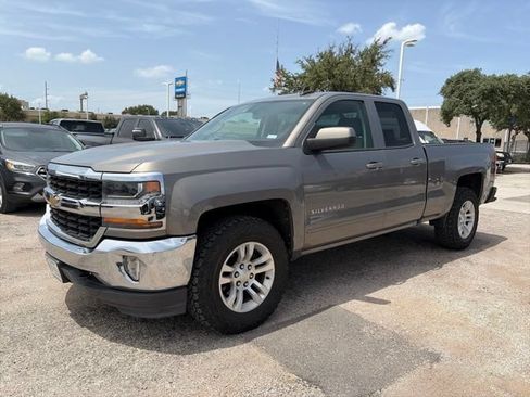 Used 2017 Chevrolet Silverado 1500 LT w/ All Star Edition AWD/4WD image 2
