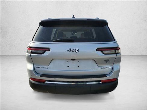 Used 2022 Jeep Grand Cherokee L Limited image 6