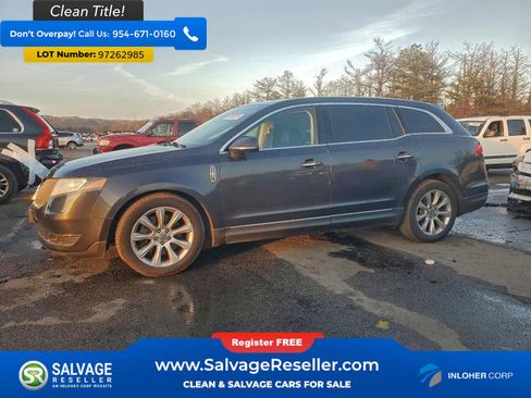 Used 2013 Lincoln MKT AWD image 1