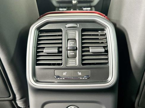 New 2025 Porsche Macan S image 26