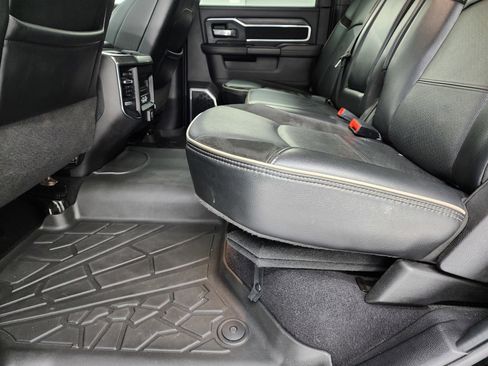 Used 2024 RAM 2500 Laramie w/ Sport Appearance Package image 37