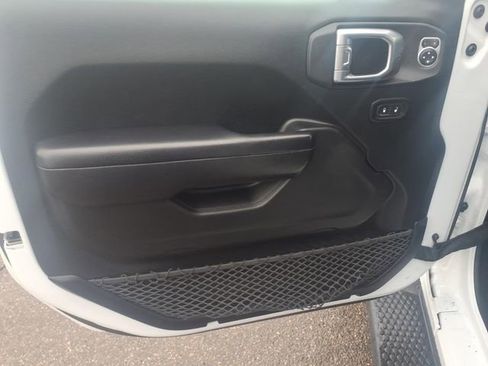 Used 2018 Jeep Wrangler Sport S image 13