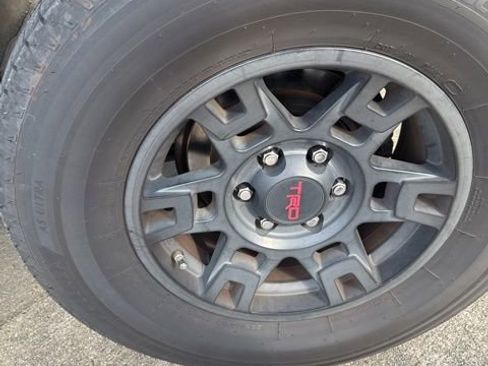 Used 2021 Toyota 4Runner SR5 image 12