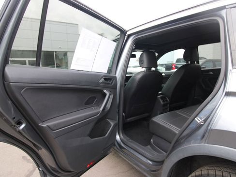 Used 2019 Volkswagen Tiguan SEL Premium R-Line AWD/4WD image 26