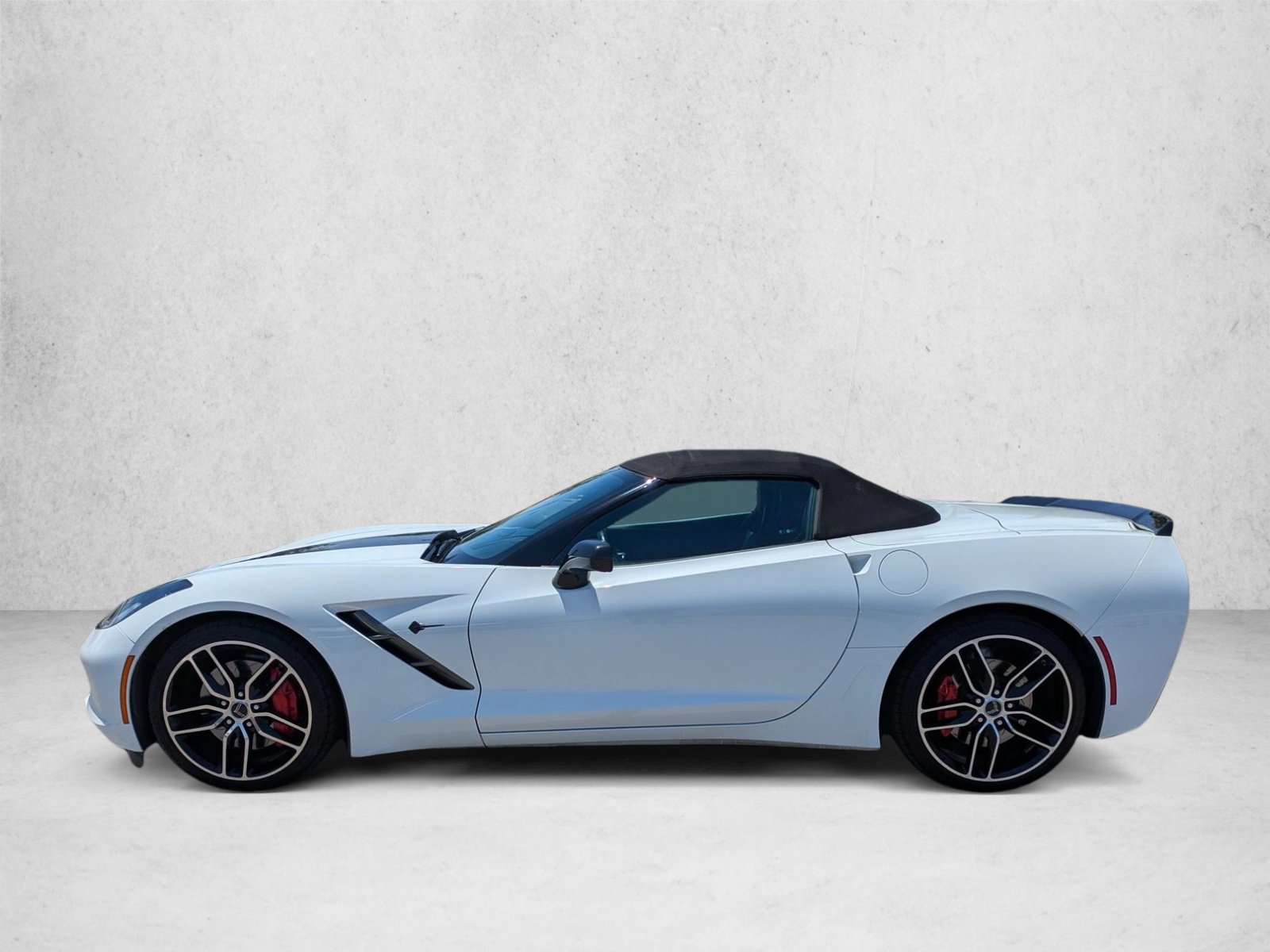 Used 2016 Chevrolet Corvette Stingray Convertible w/ 3LT Preferred Equipment Group RWD image 9