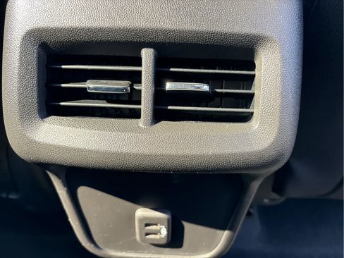 Certified 2022 Chevrolet Equinox LT AWD/4WD image 25