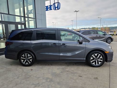New 2026 Honda Odyssey EX-L image 4
