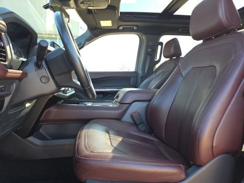 Used 2024 Ford Expedition Limited RWD image 28