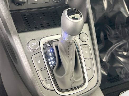 Used 2023 Hyundai Kona SEL w/ Convenience Package image 17