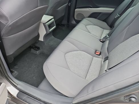 Used 2022 Toyota Camry LE FWD image 33