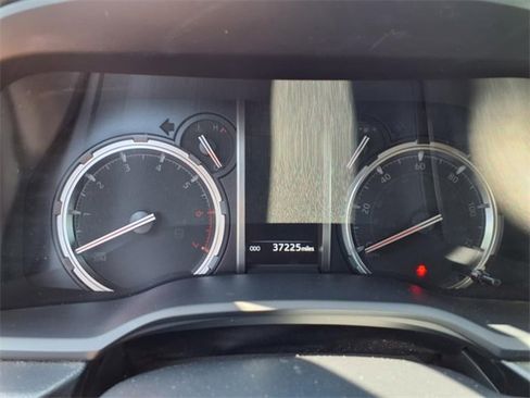 Used 2024 Toyota 4Runner TRD Off-Road image 13