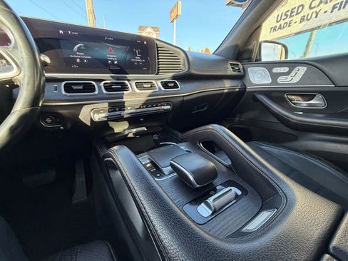 Used 2020 Mercedes-Benz GLS 450 4MATIC image 33