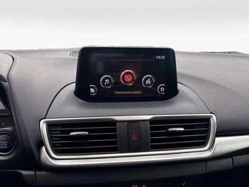 Used 2018 MAZDA MAZDA3 Touring image 17