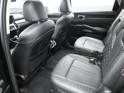 Used 2022 Kia Sorento SX Prestige AWD/4WD image 30