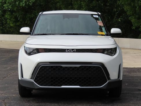 Certified 2025 Kia Soul LX w/ LX Technology Package FWD image 5