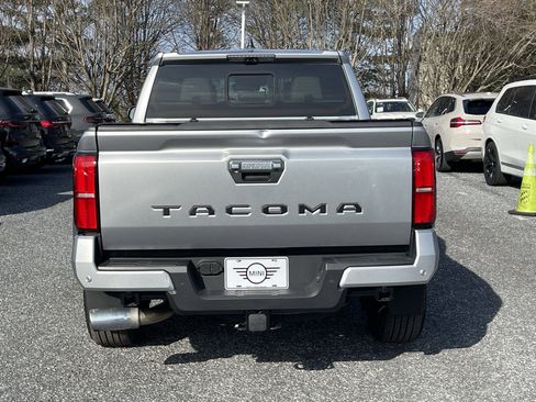 Used 2024 Toyota Tacoma Limited w/ Limited Package (LT) image 5