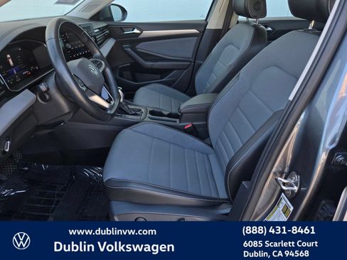 Certified 2025 Volkswagen Jetta SE FWD image 16