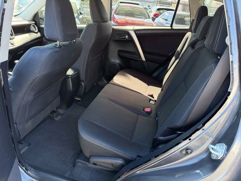 Used 2015 Toyota RAV4 XLE FWD image 30