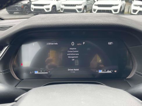 New 2025 Jeep Grand Cherokee L Laredo w/ Luxury Tech Group I image 29