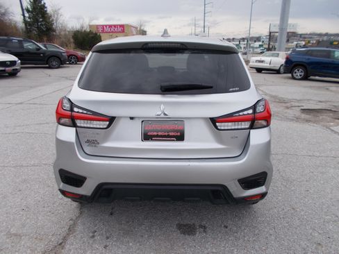 Used 2024 Mitsubishi Outlander Sport SE image 6