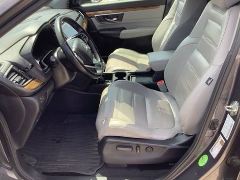 Used 2017 Honda CR-V Touring image 9