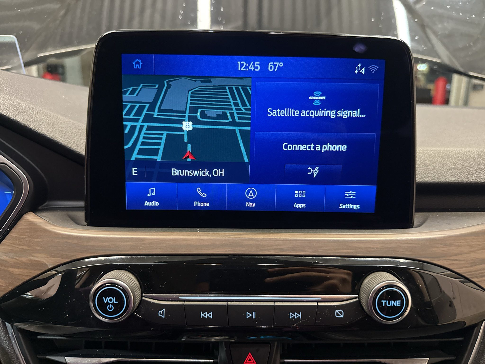 Used 2020 Ford Escape Titanium AWD/4WD image 21